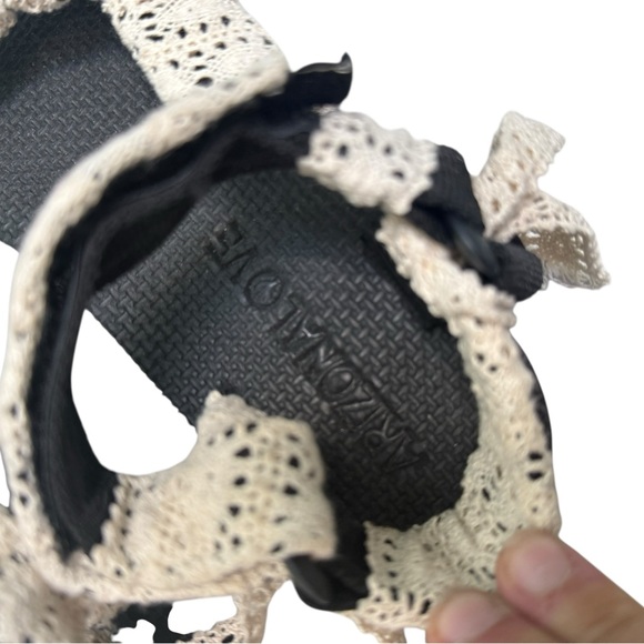 Arizona Love Women’s Cream Lace Trekky Sandals - Size 38 - Picture 9 of 12